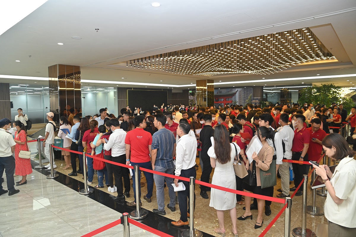 Glory Heights nhận được sự đ&oacute;n nhận nồng nhiệt của đ&ocirc;ng đảo kh&aacute;ch h&agrave;ng. Ảnh: VIC