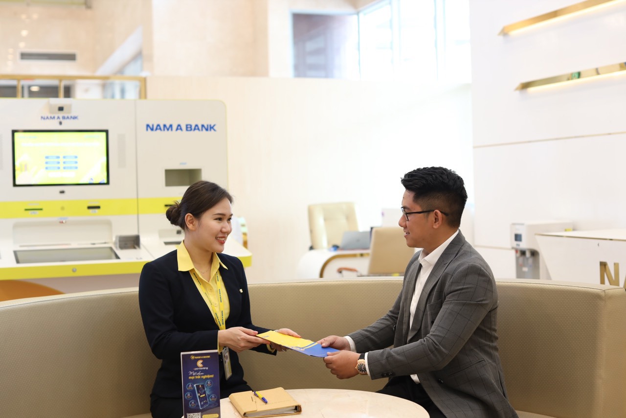 Nam A Bank đ&atilde; đạt cấp độ 3 của ng&acirc;n h&agrave;ng xanh. Ảnh: Nam A Bank