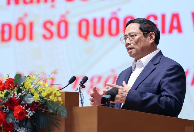 Thủ tướng Chính phủ Phạm Minh Chính nêu rõ, chuyển đổi số là xu thế tất yếu, đòi hỏi khách quan và được xác định là nhiệm vụ chính trị quan trọng của Đảng, Nhà nước - Ảnh: VGP/Nhật Bắc