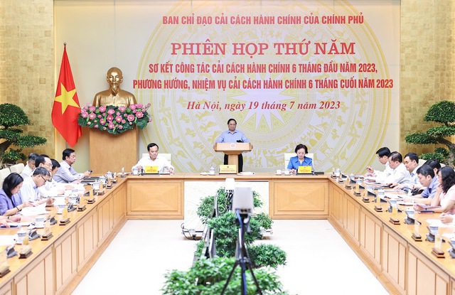 Thủ tướng Phạm Minh Chính chủ trì phiên họp thứ 5 của Ban Chỉ đạo cải cách hành chính sơ kết công tác 6 tháng đầu năm và xác định phương hướng, nhiệm vụ 6 tháng cuối năm 2023 - Ảnh: VGP/Nhật Bắc