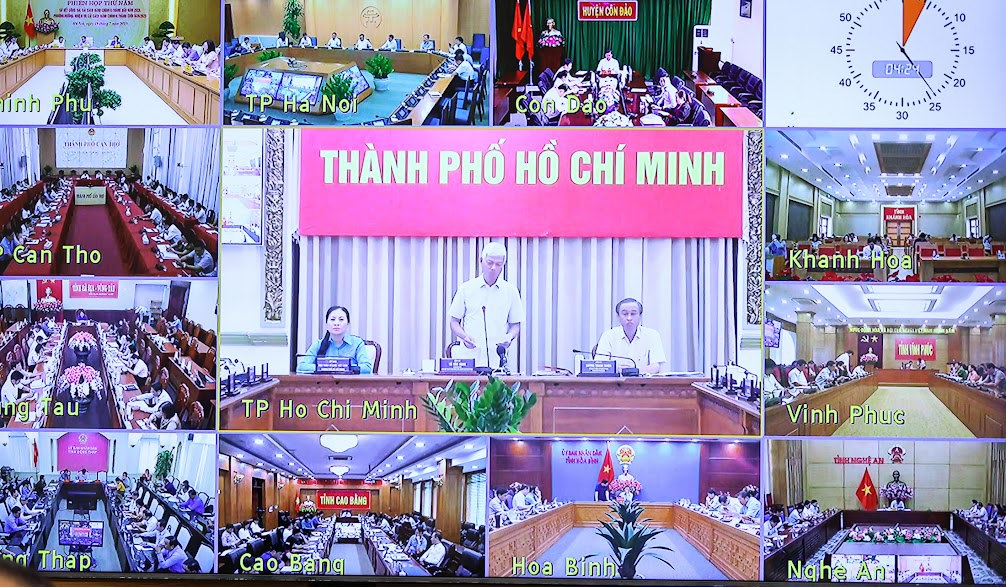 Phiên họp được kết nối trực tuyến từ Trụ sở Chính phủ tới UBND các tỉnh, thành phố trực thuộc Trung ương - Ảnh: VGP/Nhật Bắc