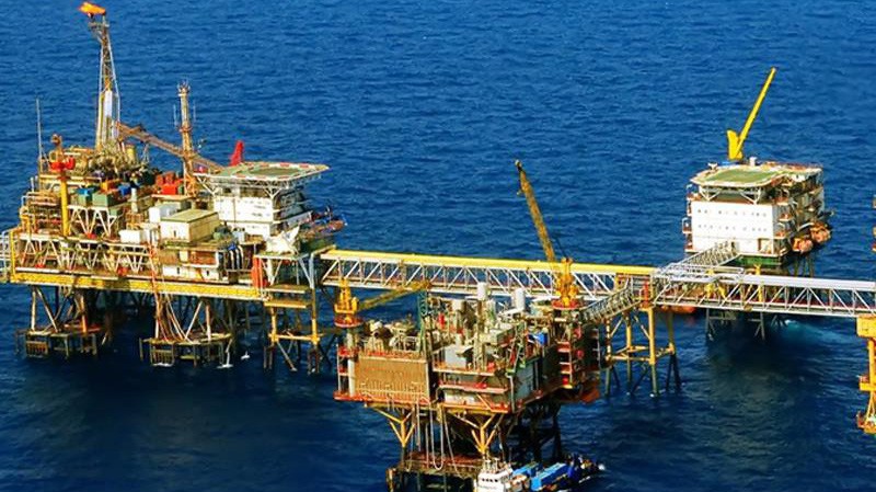 Nguồn dầu thô trong nước đang suy giảm, cần quyết sách mạnh mẽ hơn - Ảnh 1