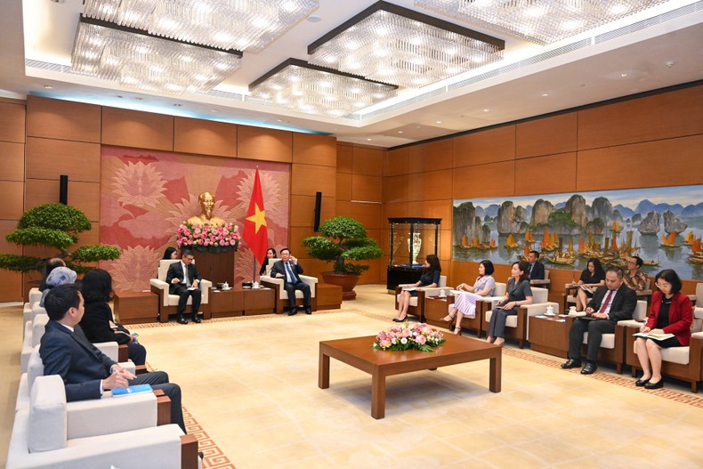 Quang cảnh buổi tiếp tại Nhà Quốc hội