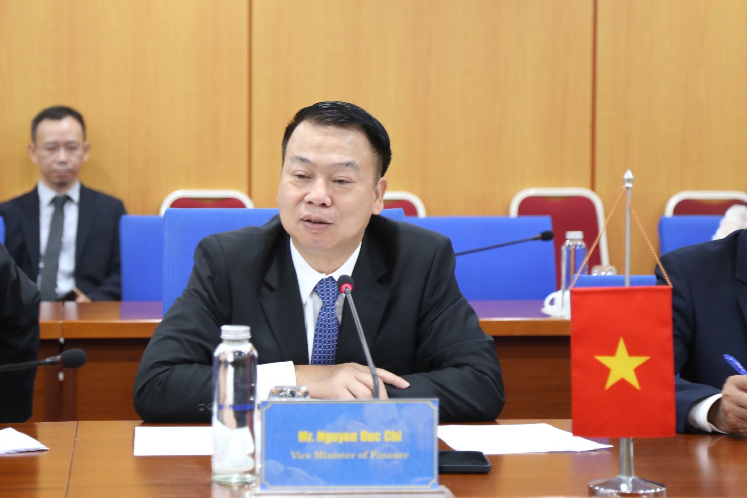 Thứ trưởng Nguyễn Đức Chi ph&aacute;t biểu tại buổi l&agrave;m việc.