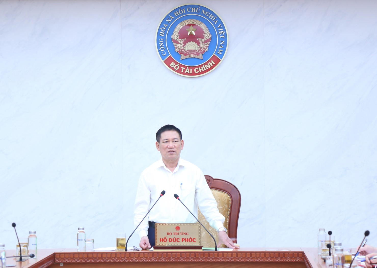 Bộ trưởng Bộ T&agrave;i ch&iacute;nh Hồ Đức Phớc chủ tr&igrave; Hội nghị giao ban. Ảnh: Gia H&acirc;n
