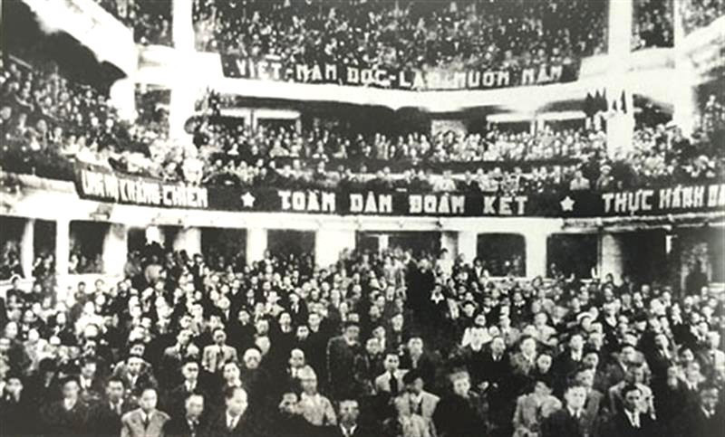 Kỳ họp thứ nhất của Quốc hội khóa I thể hiện sự đại đoàn kết toàn dân tộc để phục vụ nhiệm vụ kháng chiến kiến quốc. Ảnh tư liệu lịch sử