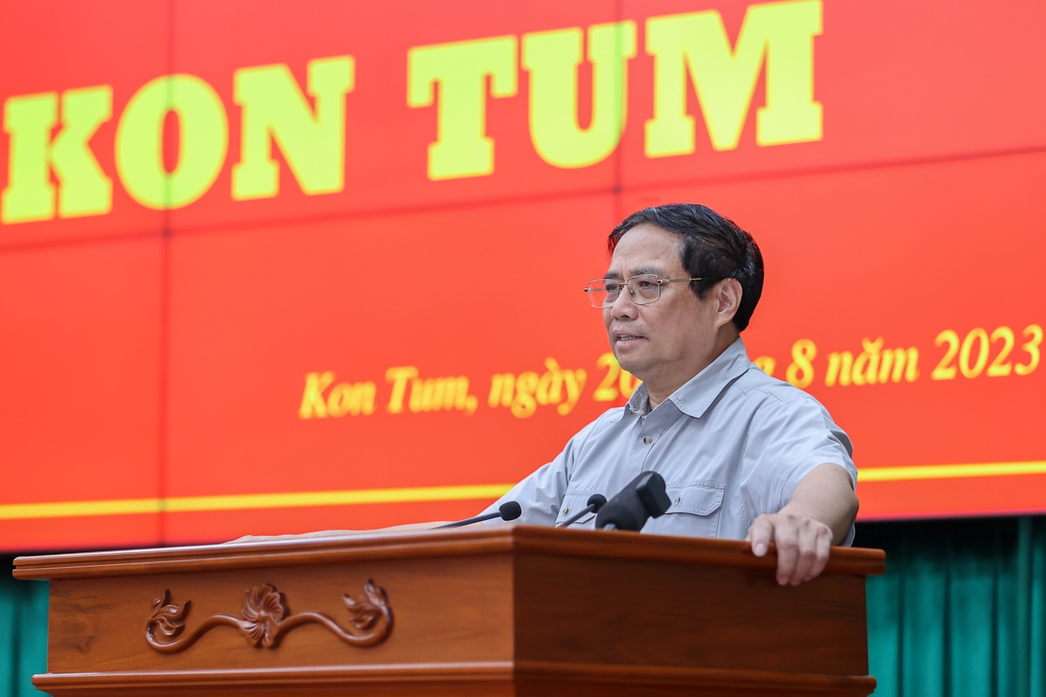 Thủ tướng n&ecirc;u r&otilde; mục ti&ecirc;u ph&aacute;t triển Kon Tum nhanh, mạnh, to&agrave;n diện, bền vững hơn nữa - Ảnh: VGP/Nhật Bắc