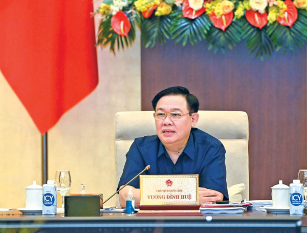 Chủ tịch Quốc hội Vương Đ&igrave;nh Huệ&nbsp; ph&aacute;t biểu tại Phi&ecirc;n họp. Ảnh: L&acirc;m Hiển &nbsp;