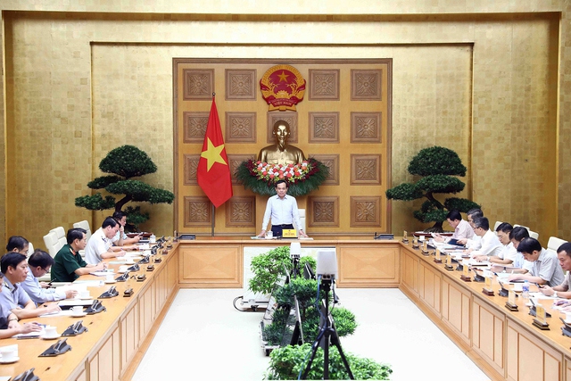Phó Thủ tướng Trần Lưu Quang chủ trì Hội nghị trực tuyến của Ban Chỉ đạo Quốc gia về chống khai thác hải sản bất hợp pháp, không khai báo và không theo quy định (IUU). Ảnh: VGP/Hải Minh