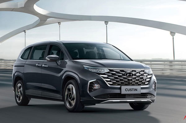 Hyundai Custin.