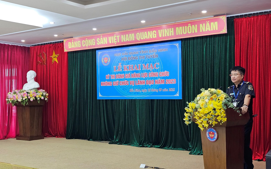 Ông Lương Khánh Thiết - Phó Trưởng ban Thường trực Ban Cải cách hiện đại hóa hải quan đánh giá cao công tác chuẩn bị của Cục Hải quan Bắc Ninh.