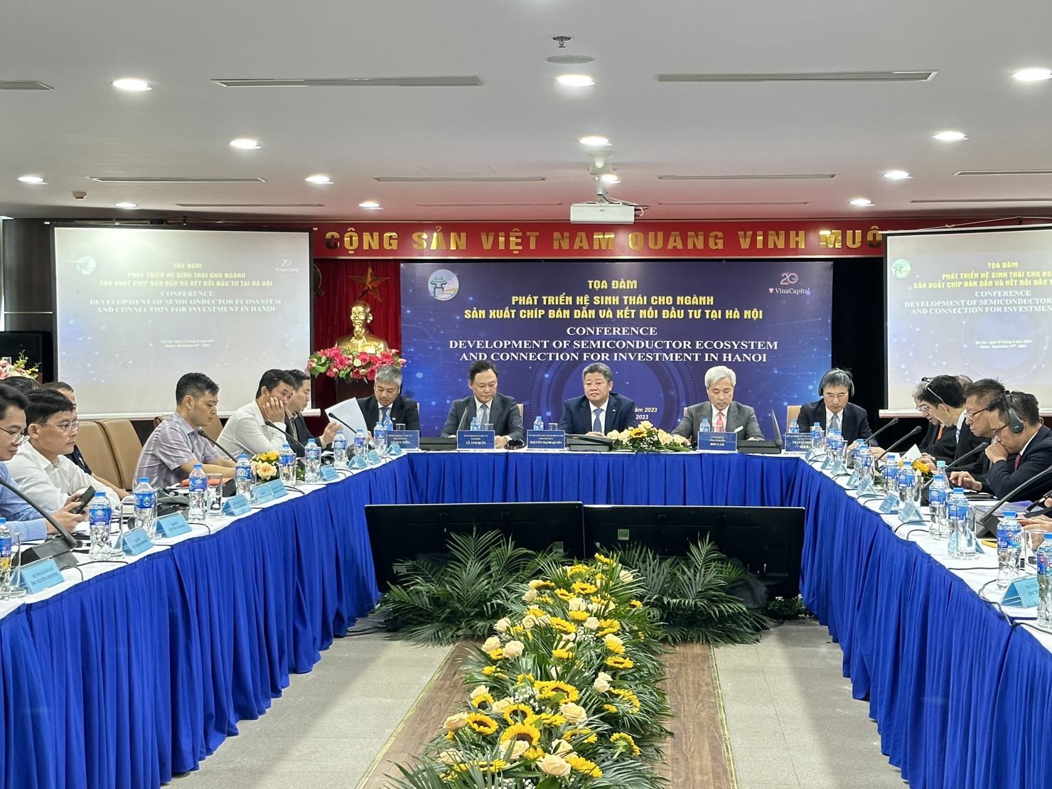 To&agrave;n cảnh Tọa đ&agrave;m.