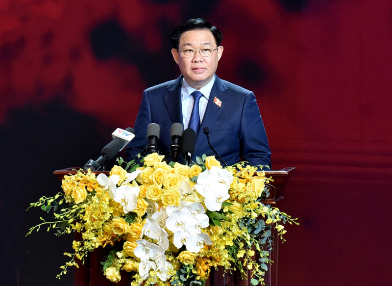 Chủ tịch Quốc hội Vương Đình Huệ phát biểu. Ảnh: Lâm Hiển 