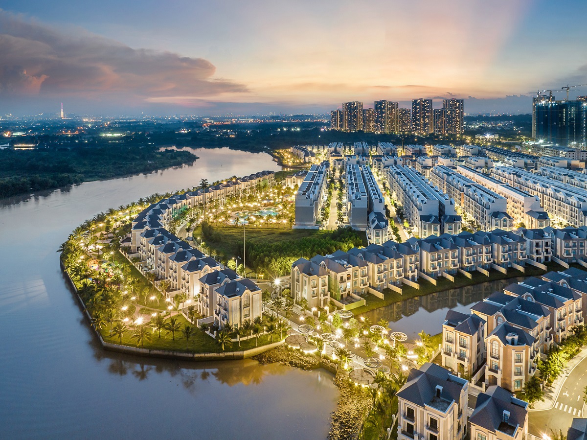 C&aacute;c đ&ocirc; thị mang thương hiệu Vinhomes trở th&agrave;nh biểu tượng đ&aacute;ng sống tại H&agrave; Nội, TP.HCM v&agrave; c&aacute;c tỉnh th&agrave;nh lớn khắp mọi miền đất nước. Ảnh: VHM
