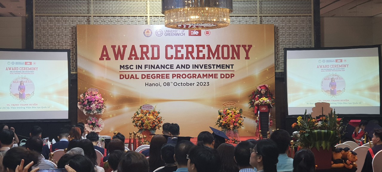 Viện trưởng Trịnh Thanh Huyền phát biểu tại buổi lễ.