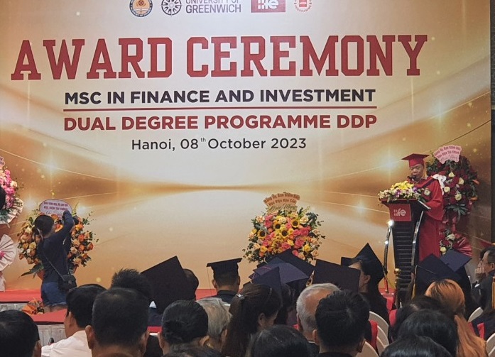 PGS. TS. Nguyễn Trọng Cơ - Bí thư Đảng uỷ, Giám đốc Học viện Tài chính phát biểu tại buổi lễ.