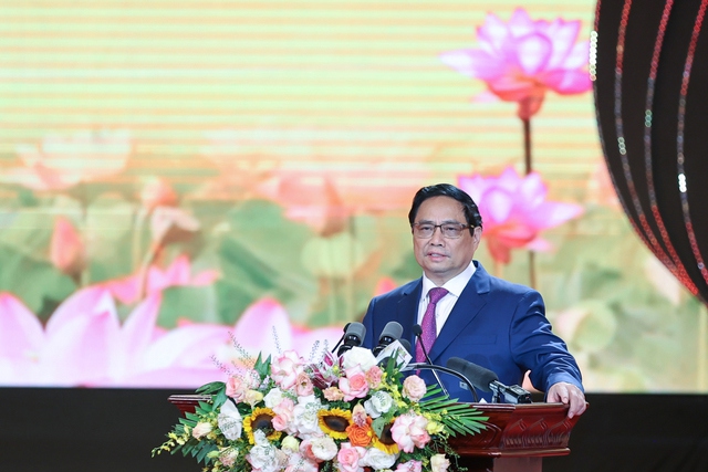 Thủ tướng Phạm Minh Ch&iacute;nh: X&acirc;y dựng người H&agrave; Nội ti&ecirc;u biểu cho văn h&oacute;a, lương tri v&agrave; phẩm gi&aacute; con người Việt Nam - Ảnh: VGP/Nhật Bắc