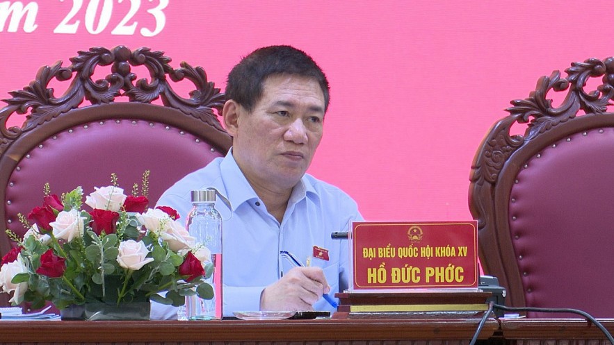 Bộ trưởng Bộ T&agrave;i ch&iacute;nh Hồ Đức Phớc tại cuộc tiếp x&uacute;c cử tri huyện Ph&ugrave; C&aacute;t, tỉnh B&igrave;nh Định, chiều 10/10/2023.