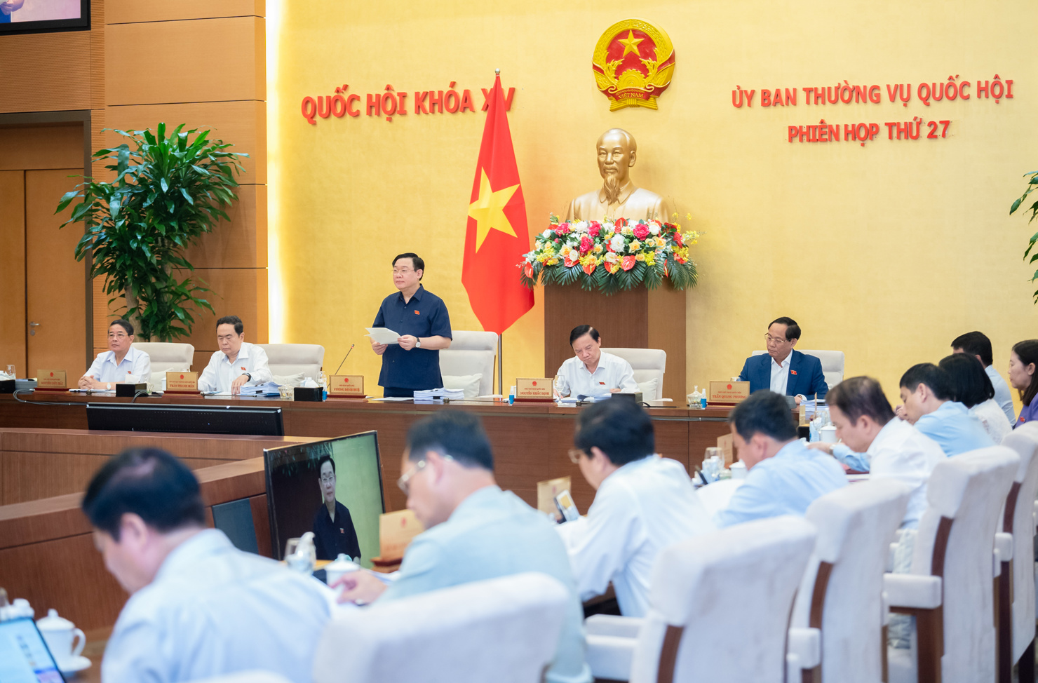 Quang cảnh Phiên họp.