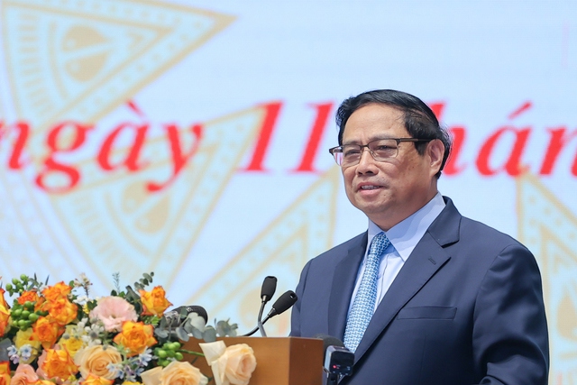 Thủ tướng Phạm Minh Chính phát biểu kết luận buổi gặp mặt đại diện giới doanh nhân Việt Nam. Ảnh: VGP/Nhật Bắc
