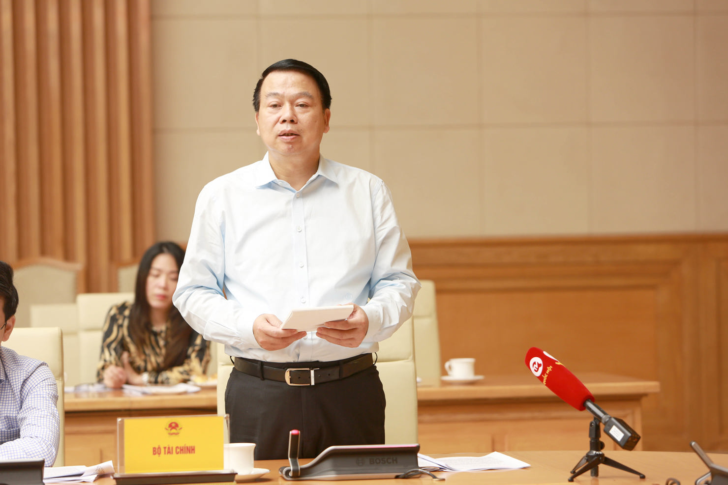 Thứ trưởng Bộ T&agrave;i ch&iacute;nh Nguyễn Đức Chi cho biết CPI tăng thấp thời gian qua l&agrave; do ch&iacute;nh s&aacute;ch gi&aacute; c&aacute;c mặt h&agrave;ng thiết yếu được điều h&agrave;nh hiệu quả. Ảnh: Đức Minh