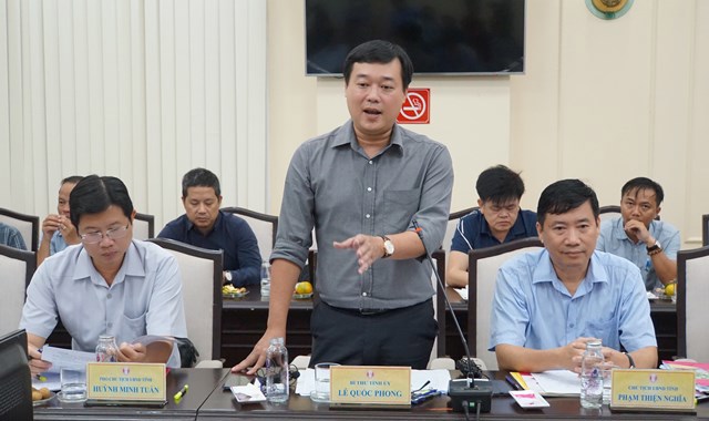 Bí thư Tỉnh ủy Đồng Tháp Lê Quốc Phong, Chủ tịch UBND tỉnh Phạm Thiện Nghĩa, Phó Chủ tịch UBND tỉnh Huỳnh Minh Tuấn cùng lãnh đạo các sở, ngành liên quan tiếp và làm việc với Đoàn công tác. Ảnh: MN
