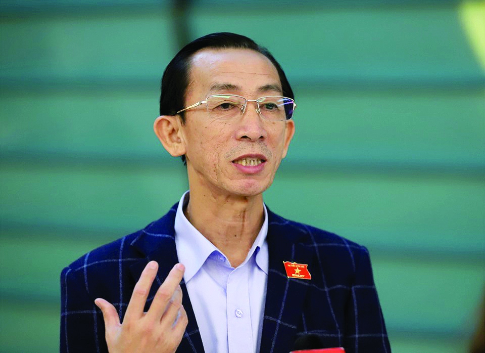 PGS., TS. Trần Hoàng Ngân - Viện trưởng Viện Nghiên cứu Phát triển TP. Hồ Chí Minh.
