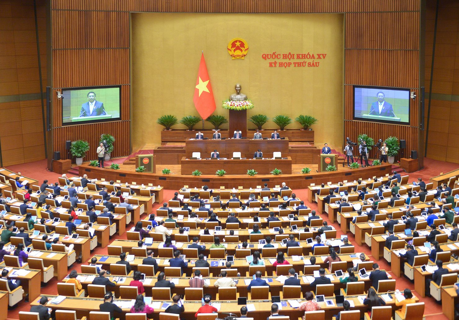 Quang cảnh Kỳ họp thứ 6, sáng 23/10.