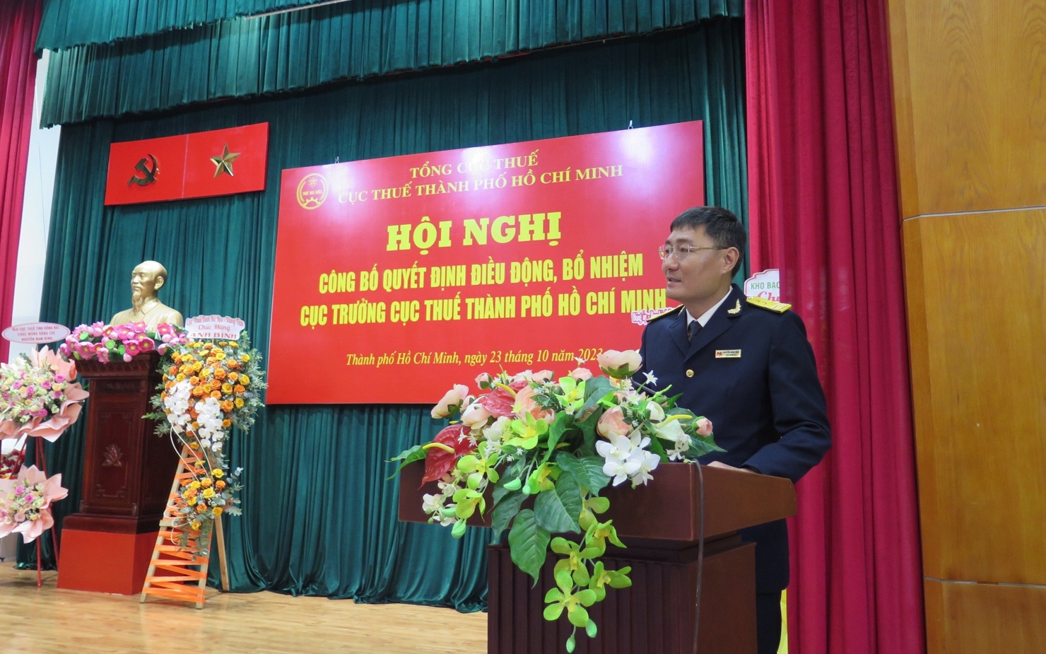 Ông Nguyễn Nam Bình - Tân Cục trưởng Cục Thuế TP. Hồ Chí Minh phát biểu nhận nhiệm vụ. Ảnh: Thanh Sơn 