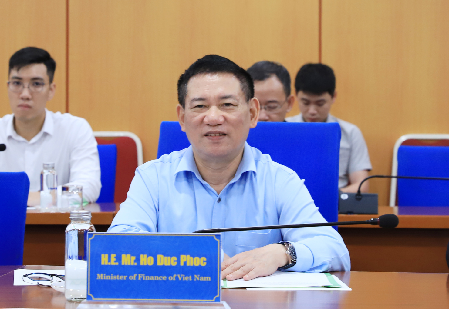 Bộ trưởng Bộ T&agrave;i ch&iacute;nh Hồ Đức Phớc ph&aacute;t biểu tại buổi l&agrave;m việc. Ảnh: Gia H&acirc;n