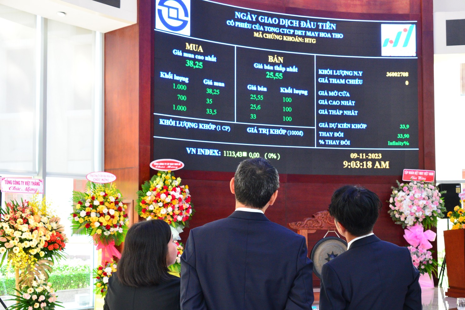 Gi&aacute; tham chiếu trong ng&agrave;y giao dịch đầu ti&ecirc;n l&agrave; 31.900 đồng/cổ phiếu.