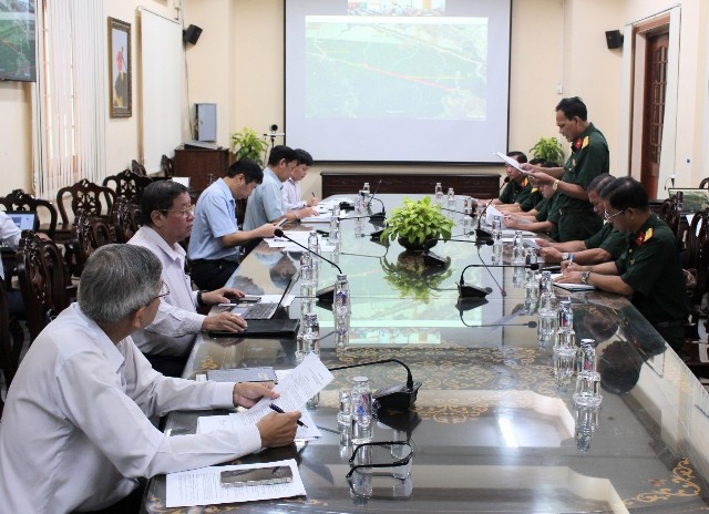 Quang cảnh cuộc họp đầu tư thực hiện Dự án xây dựng công trình Khu kinh tế Quốc. Ảnh: Dương Út