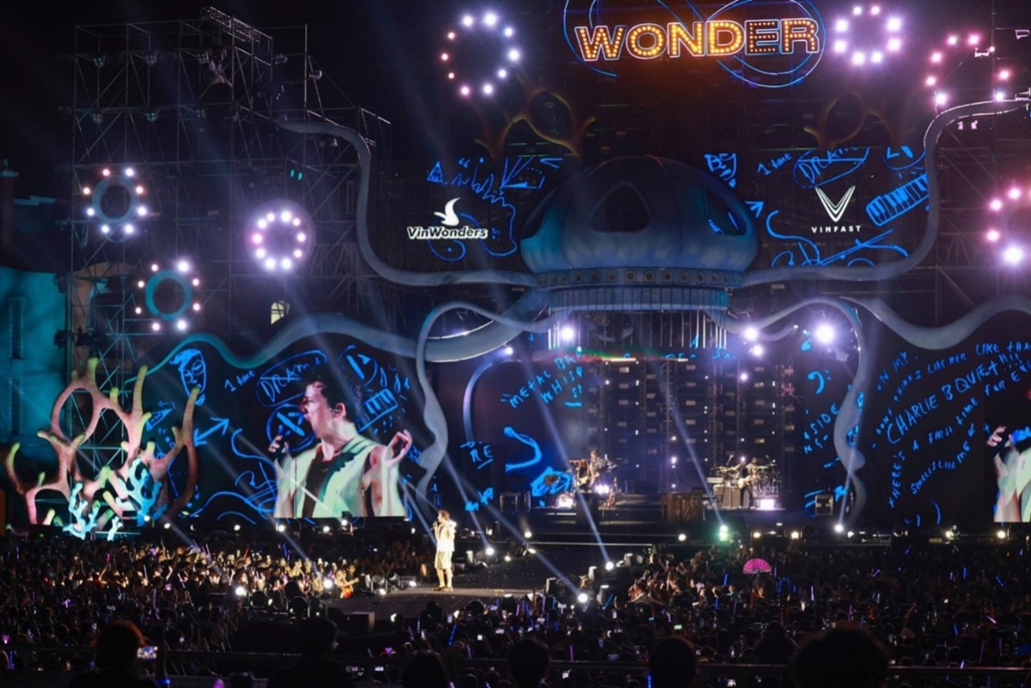 Charlie Puth biểu diễn tại 8Wonder ở Nha Trang, Kh&aacute;nh H&ograve;a hồi th&aacute;ng 7/2023. Ảnh: VHF