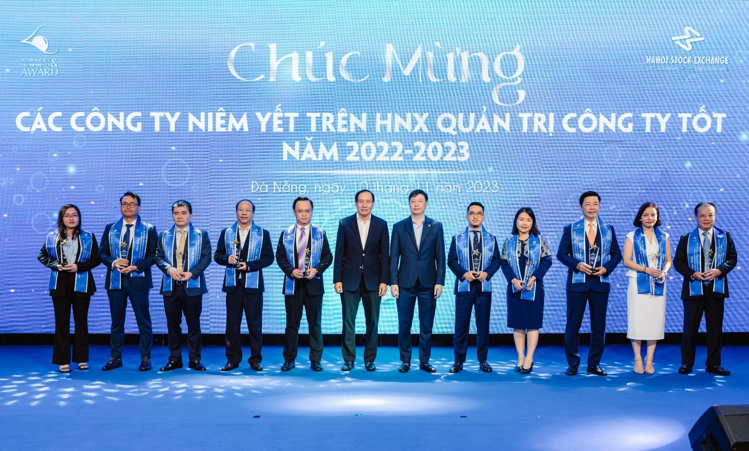 HNX vinh danh các công ty niêm yết trên HNX quản trị công ty tốt năm 2022-2023.