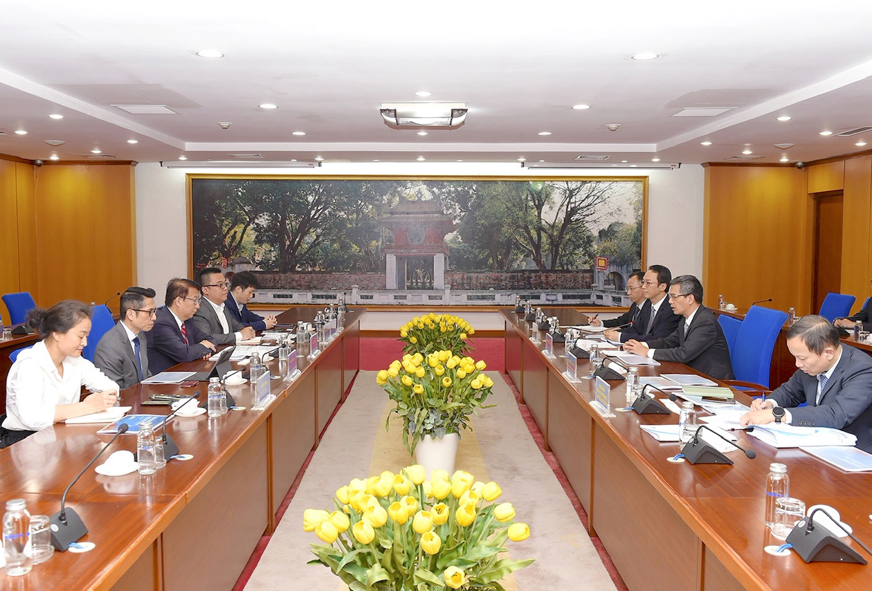 Quang cảnh buổi làm việc.