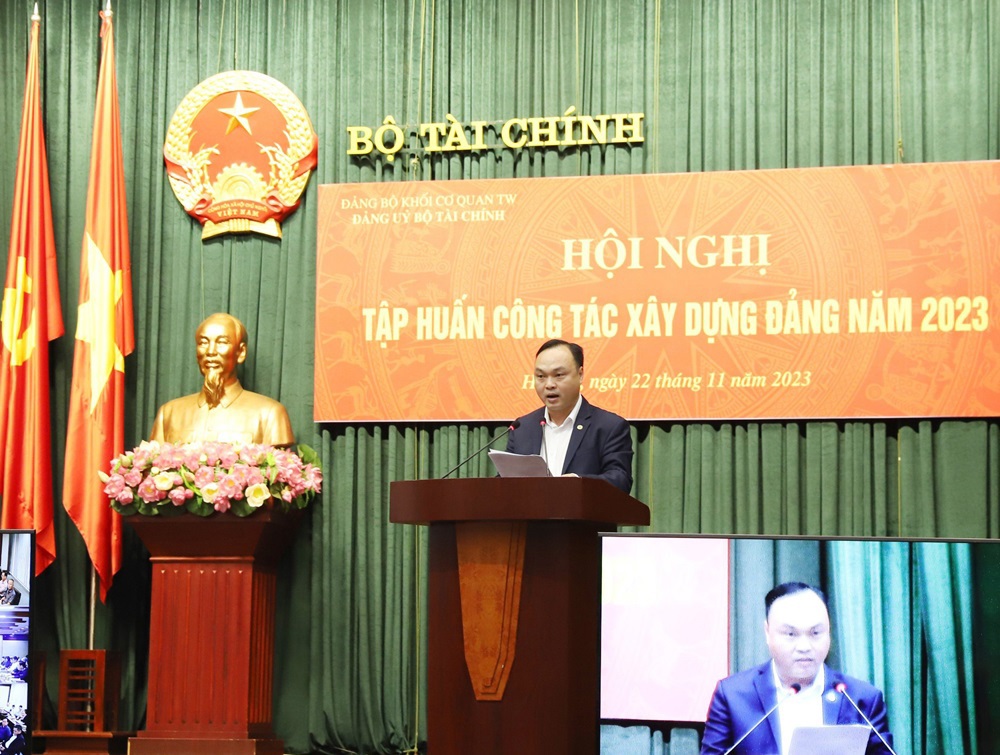 Đồng chí Khổng Văn Ngư - Chánh Văn phòng Đảng ủy Bộ Tài chính phát biểu khai mạc Hội nghị.