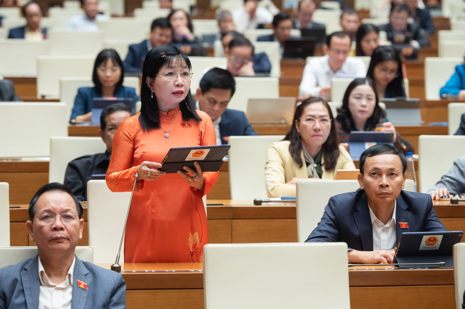 Đại biểu Trần Thị Thanh Hương cho rằng cần rà soát các tác động việc mở rộng đối tượng tham gia BHXH bắt buộc.