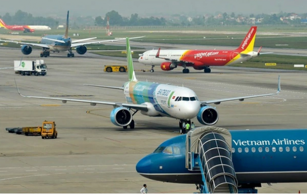 Giá vé nội địa có thể lên đến 4 triệu đồng/vé/chiều - Ảnh: T.L