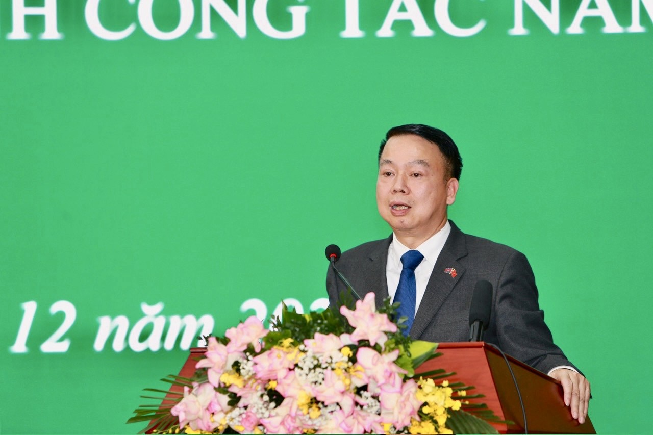 Thứ trưởng Bộ Tài chính Nguyễn Đức Chi phát biểu chỉ đạo tại Hội nghị tổng kết công tác năm 2023 và triển khai nhiệm vụ năm 2024 của UBCKNN.