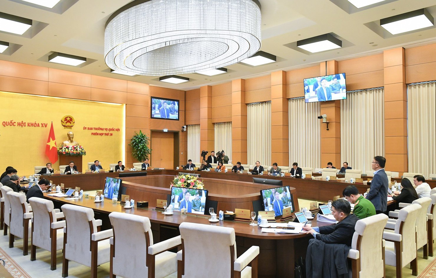 Quang cảnh Phiên họp.