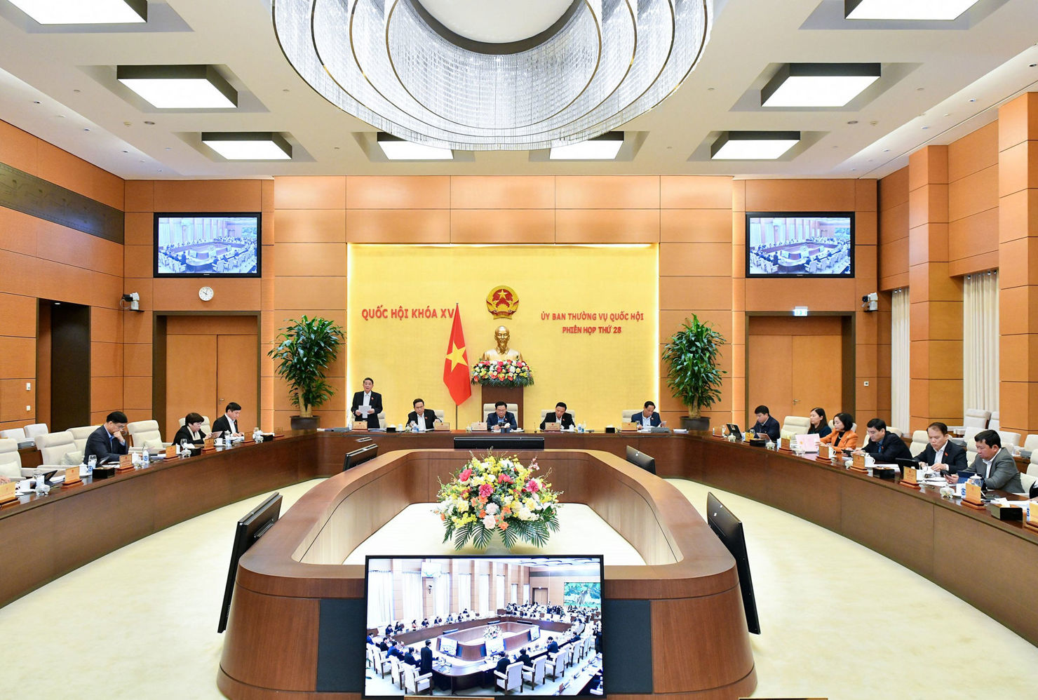 Quang cảnh phi&ecirc;n họp. Ảnh:&nbsp;VPQH