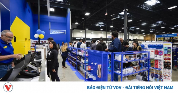 Người mua hàng tại Best Buy ở Mission Valley trong ngày Black Friday. Nguồn: The San Diego Union-Tribune