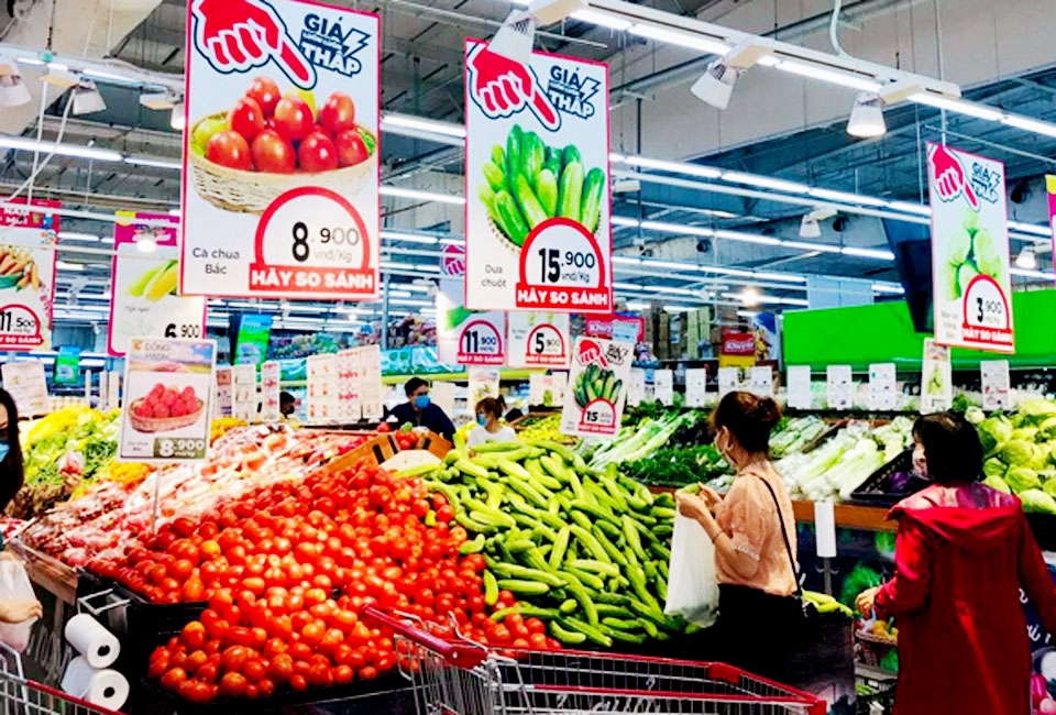 Bán lẻ hàng hóa và dịch vụ tiêu dùng năm 2023 vẫn tăng trưởng chưa bằng trước dịch COVID-19 - Ảnh 1
