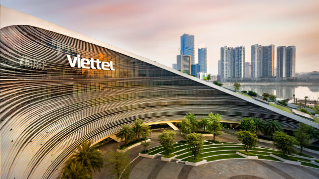 Viettel tiếp tục giữ vững vai trò doanh nghiệp lớn nhất của ngành nghiệp lớn nhất của ngành Viễn thông.