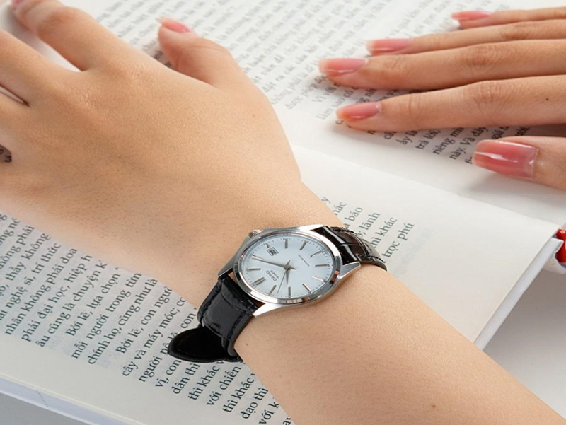 Thiết kế Casio LTP-1183E-7ADF d&acirc;y da thanh lịch đang mở b&aacute;n tại Đồng Hồ Hải Triều.