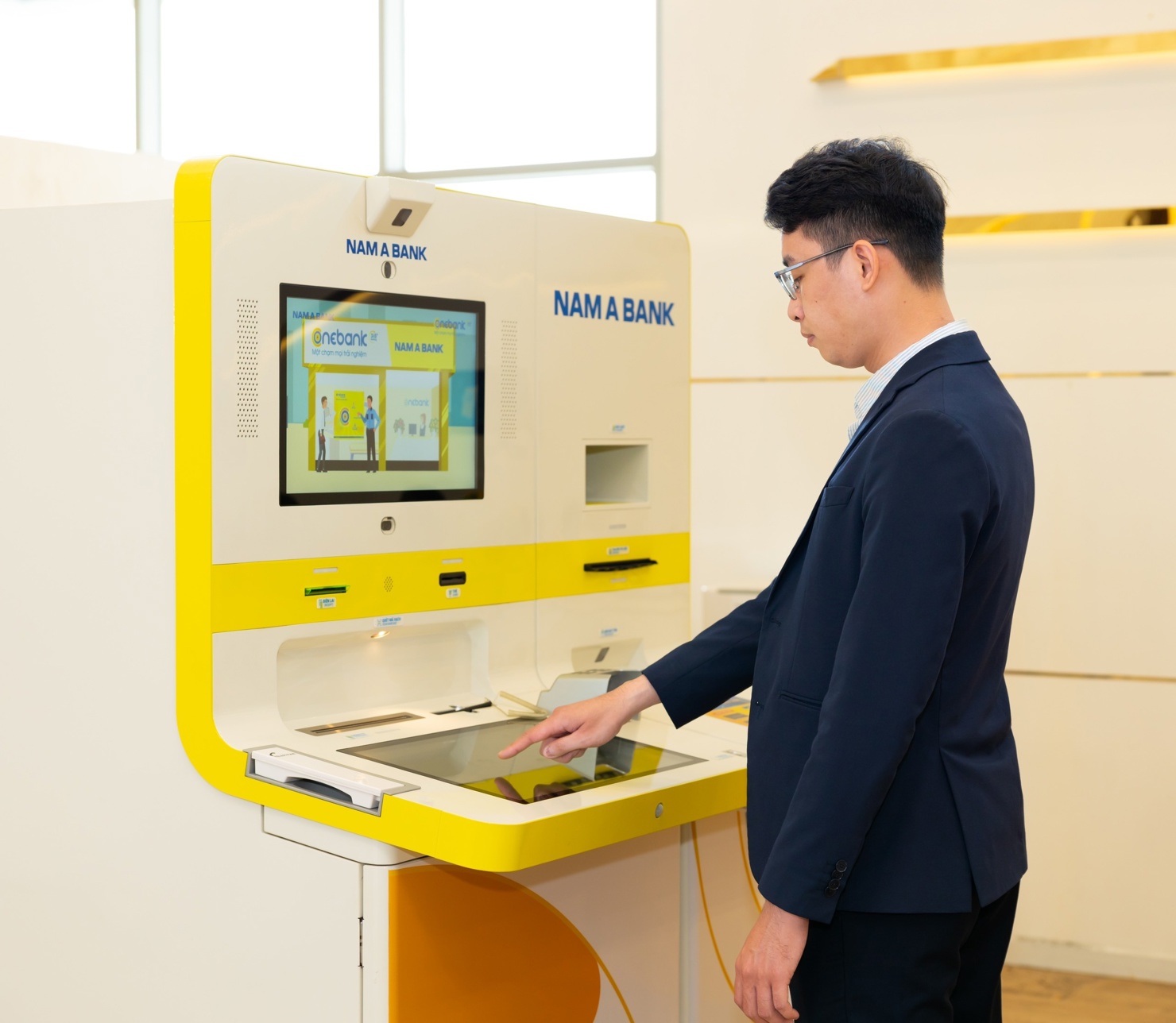 ONEBANK đ&atilde; tạo được những kết quả kinh doanh ấn tượng trong năm 2023. Ảnh: Nam A Bank