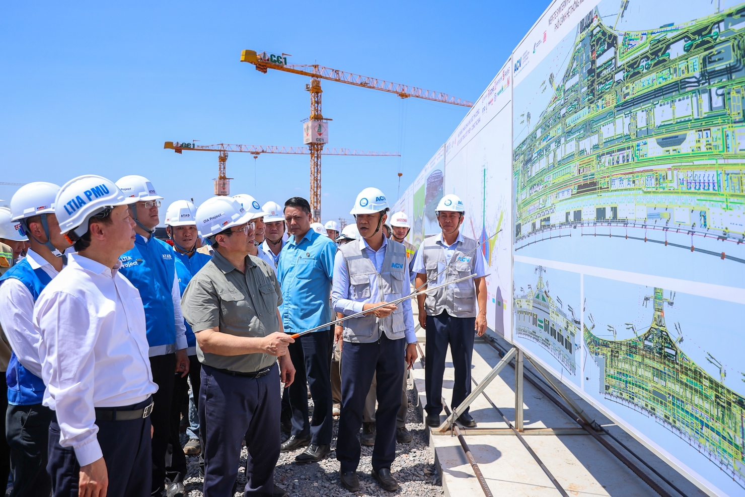 Thủ tướng: Phấn đấu rút ngắn tiến độ hoàn thành sân bay Long Thành từ 3-6 tháng - Ảnh 1