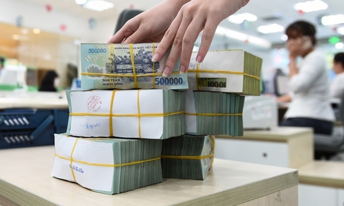 Nợ xấu đang là mối lo của các ngân hàng khi tỷ lệ nợ xấu nội bảng toàn hệ thống đã đạt 4,95%.