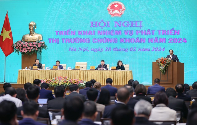 Thủ tướng nhấn mạnh vai trò, tầm quan trọng của TTCK. Ảnh: VGP/Nhật Bắc