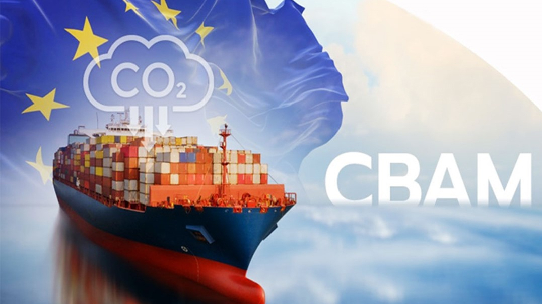 Theo ADB, các tiểu vùng của châu Á có tỷ trọng hàng xuất khẩu thâm dụng carbon sang châu Âu lớn hơn, nhất là Trung và Tây Á, sẽ bị ảnh hưởng tiêu cực hơn bởi cơ chế CBAM và hệ thống mua bán khí thải của EU. (Ảnh minh họa)